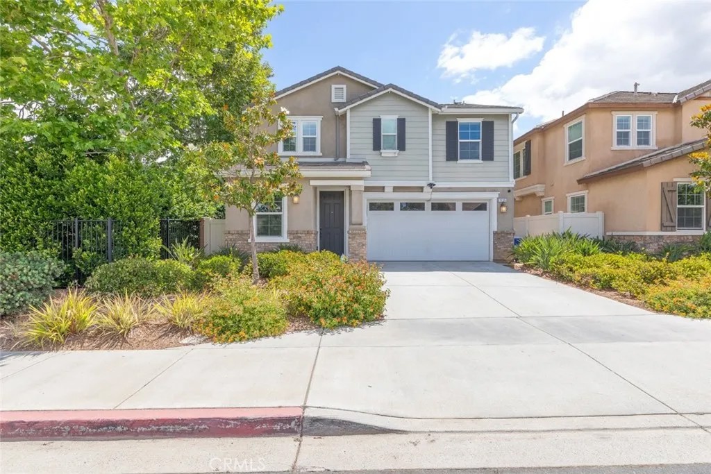 1115 S Magnolia