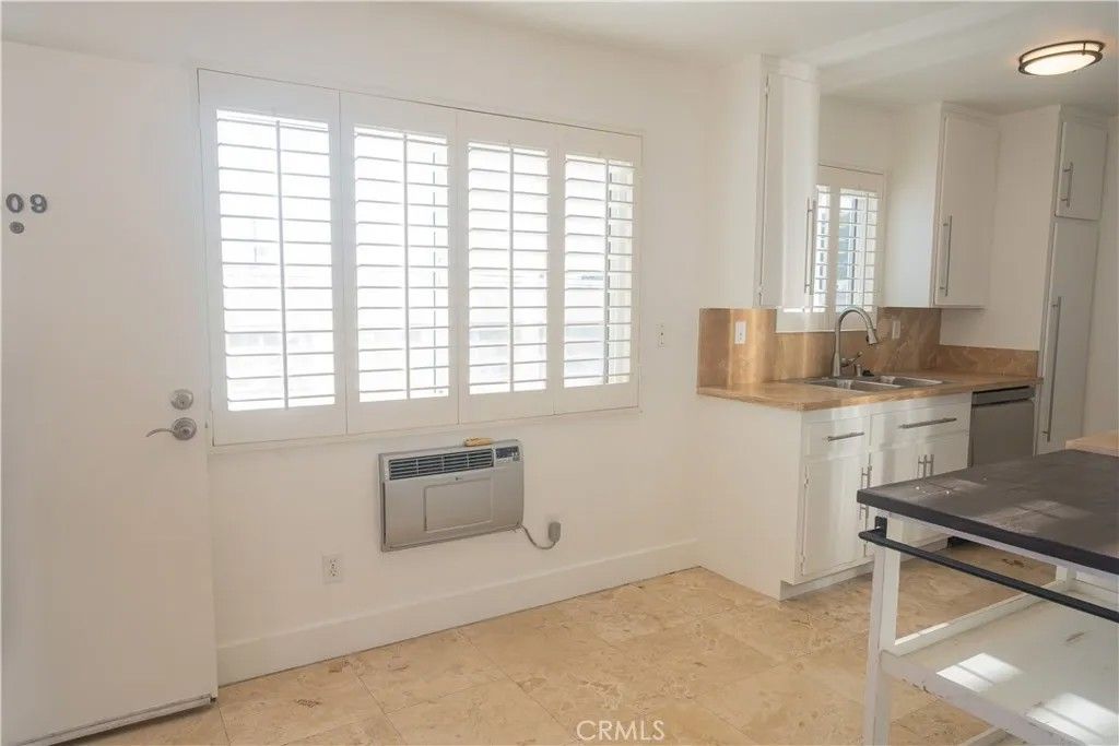 Photo of 2884 Sawtelle Blvd #209, Los Angeles, CA 90064 (MLS # OC26041971)