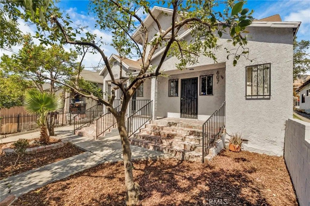 Photo of 605 N St Louis ST, Los Angeles, CA 90033 (MLS # SB26096719)
