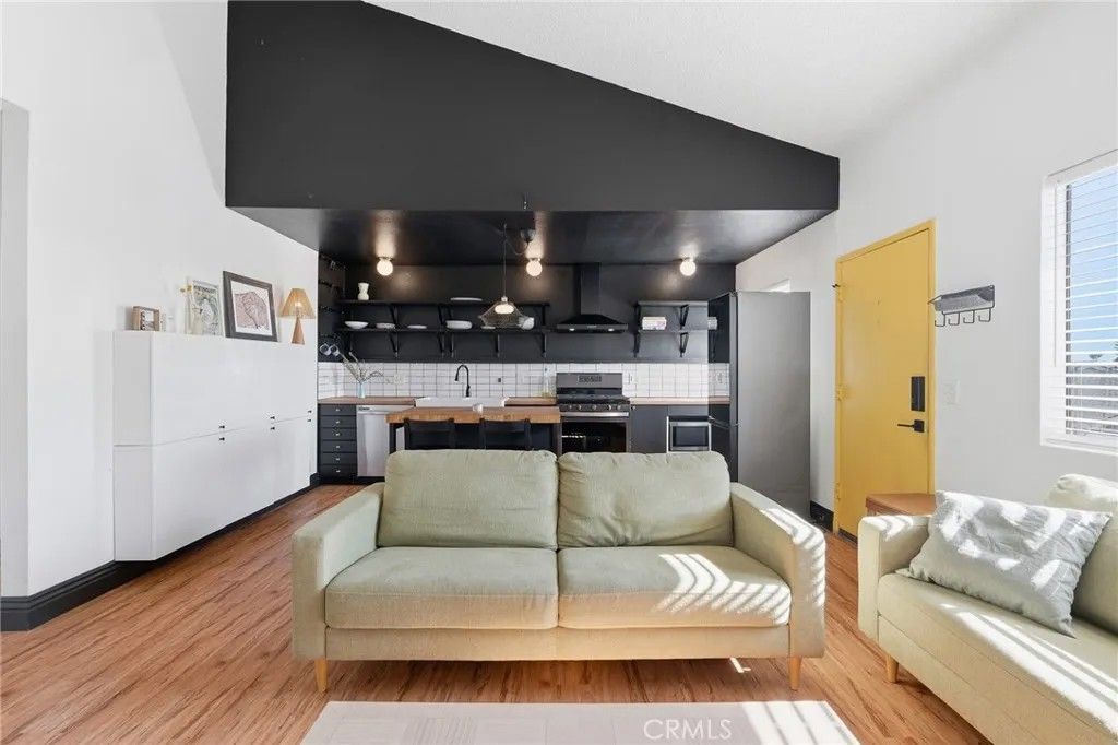 Photo of 3305 E Ransom ST #A, Long Beach, CA 90804 (MLS # SB26094000)