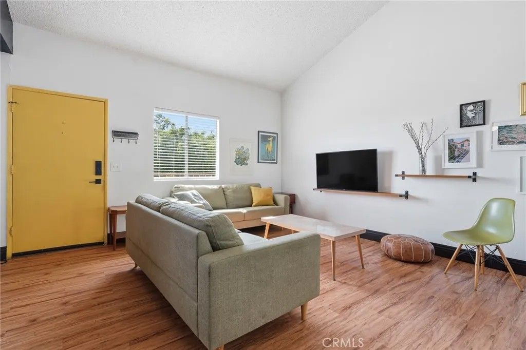 Photo of 3305 E Ransom ST #A, Long Beach, CA 90804 (MLS # SB26094000)