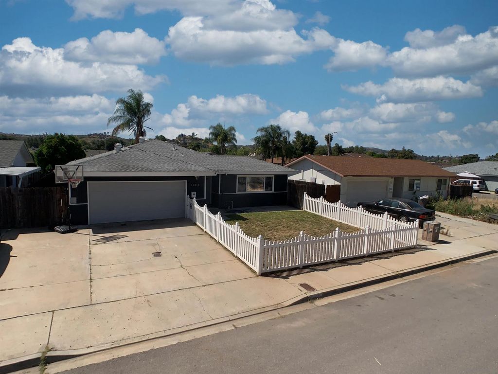 Photo of 13035 Laurel St, Lakeside, CA 92040 (MLS # 260009329)