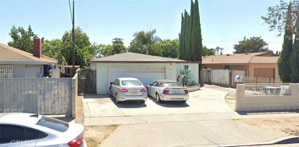 Photo of 3510 W Pine Street, Santa Ana, CA 92704 (MLS # PW26025092)