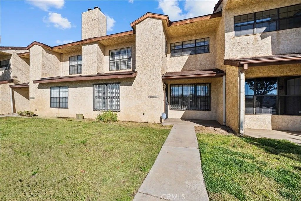 Photo of 42805 15th St, Lancaster, CA 93534 (MLS # SR25250928)