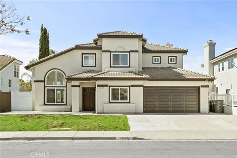 Photo of 39269 Salinas Dr, Murrieta, CA 92563 (MLS # CV26044245)