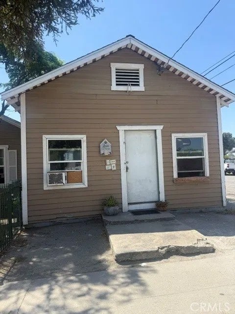 1087 W 9th