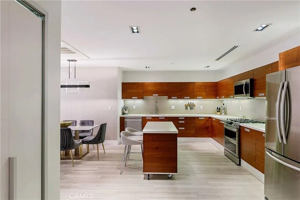 Photo of 6735 Yucca Street #107, Los Angeles, CA 90028 (MLS # SR25268365)