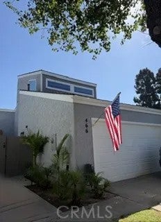 466 Broderick Way