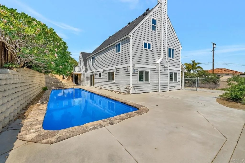 2229 Crest Drive