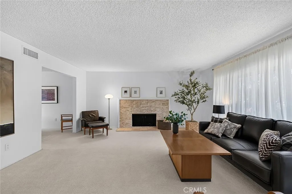 10072 Birchwood