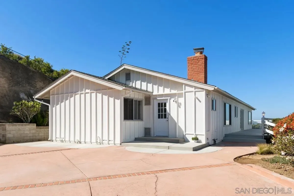 La Jolla, California 92037, United States, 4 Bedrooms Bedrooms, ,2 BathroomsBathrooms,Residential,Pending,206641