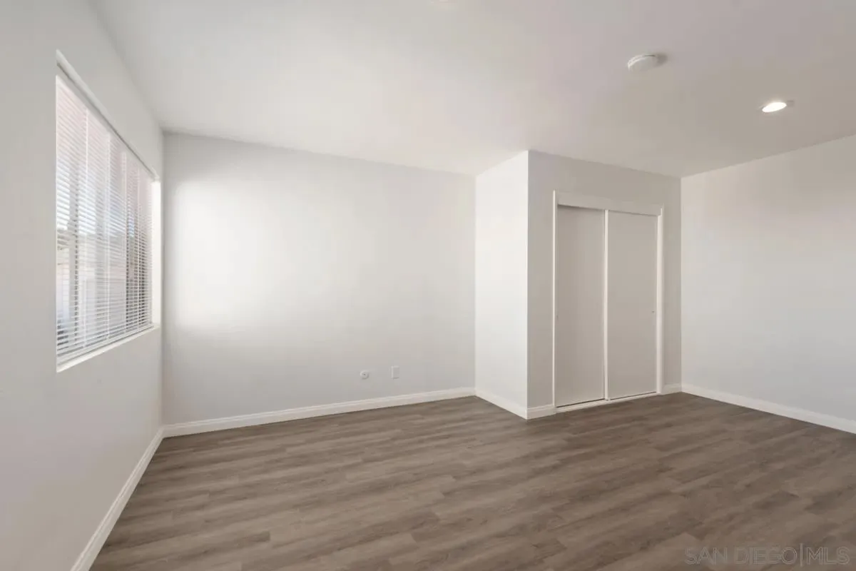 La Jolla, California 92037, United States, 4 Bedrooms Bedrooms, ,2 BathroomsBathrooms,Residential,Pending,206641