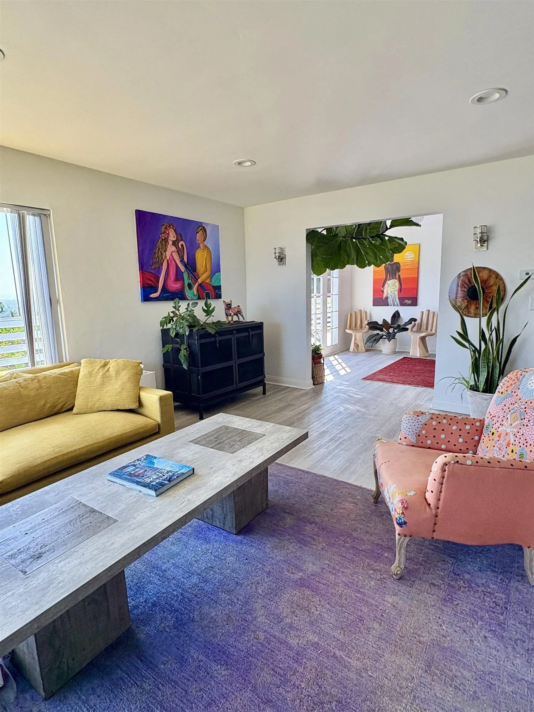 La Jolla, California 92037, United States, 4 Bedrooms Bedrooms, ,2 BathroomsBathrooms,Residential,Pending,206641