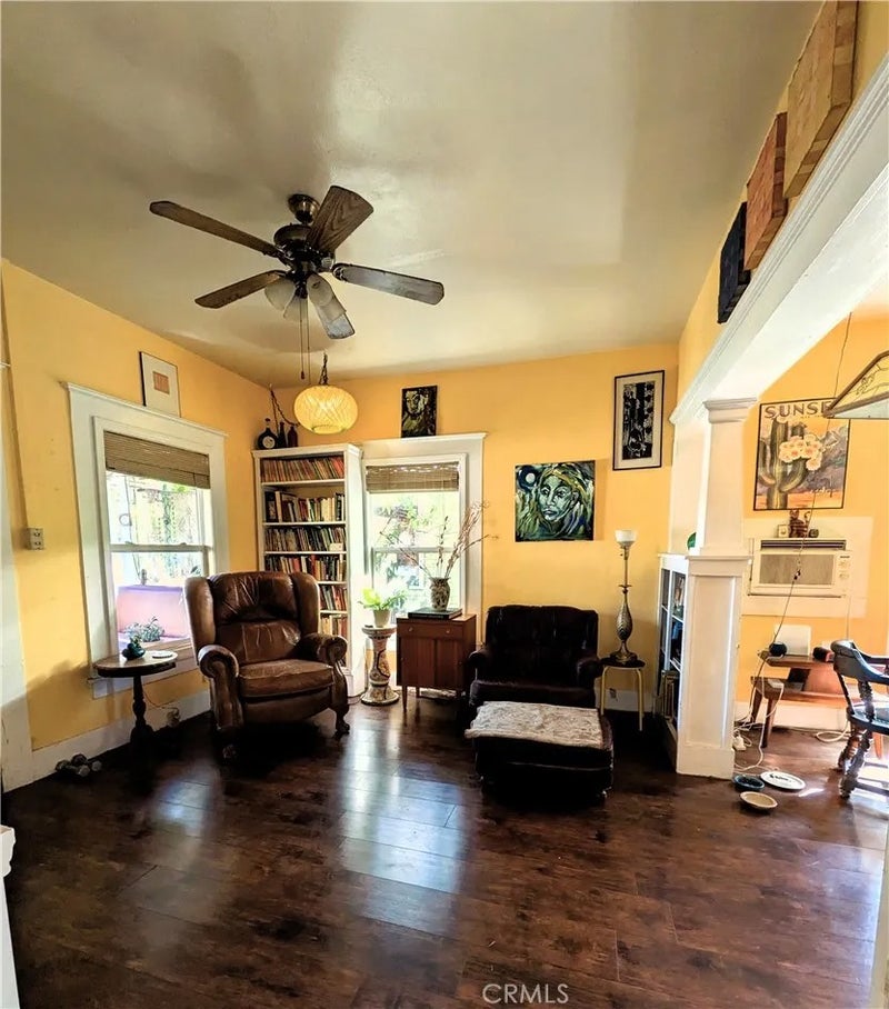 1732 Elm Street