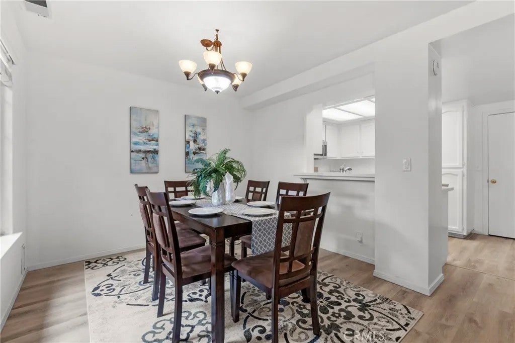 232 S Elm