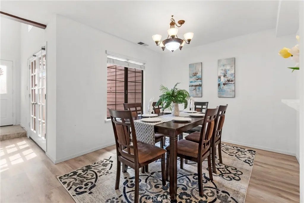 232 S Elm