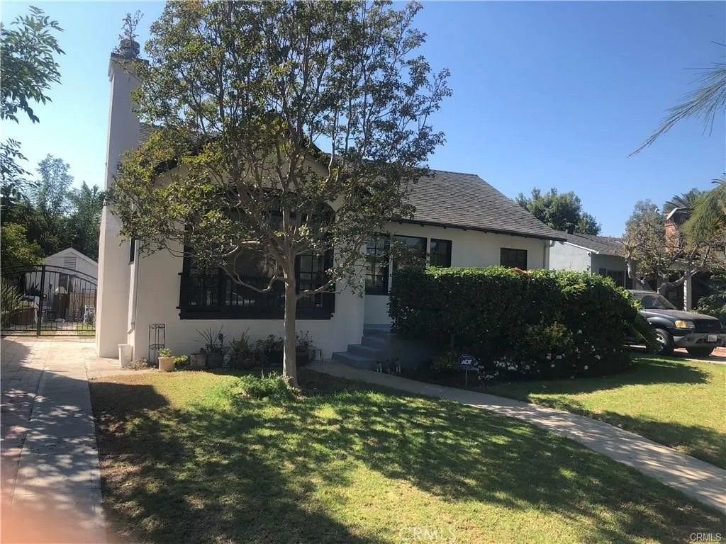 Photo of 1951 Midvale Ave, Westwood - Century City, CA 90025 (MLS # SR25271053)