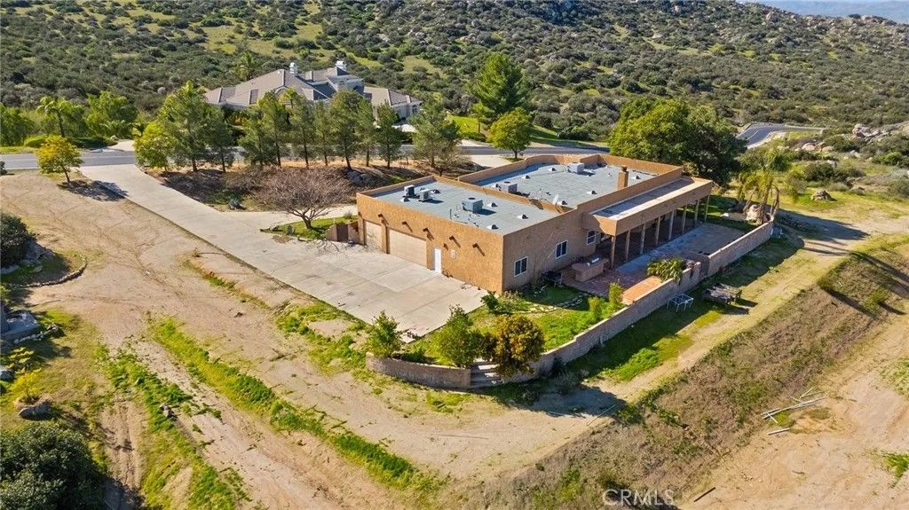 Photo of 23032 Sky Mesa Rd, Homeland, CA 92548 (MLS # IV26015301)