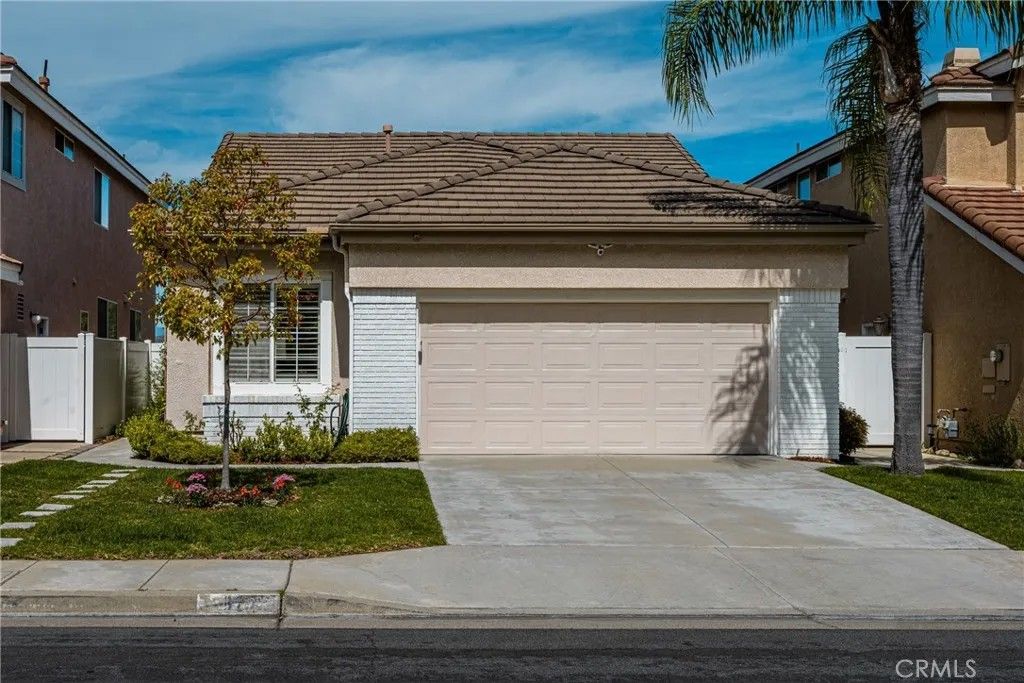 Photo of 927 S Firefly Dr, Anaheim Hills, CA 92808 (MLS # PW26057555)