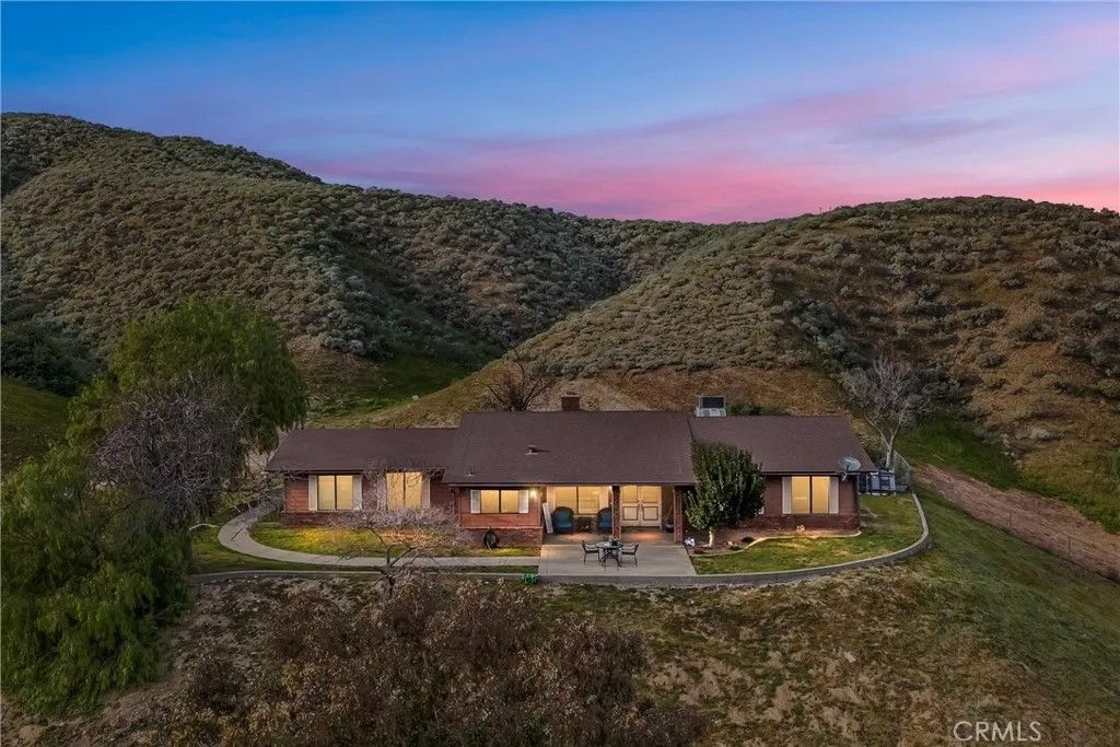 Photo of 26676 Cypress Way, Redlands, CA 92373 (MLS # IG26029765)