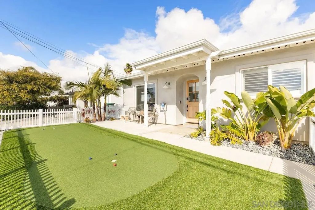 Photo of 1432 Santa Rosa St, Oceanside, CA 92058 (MLS # 260002257)