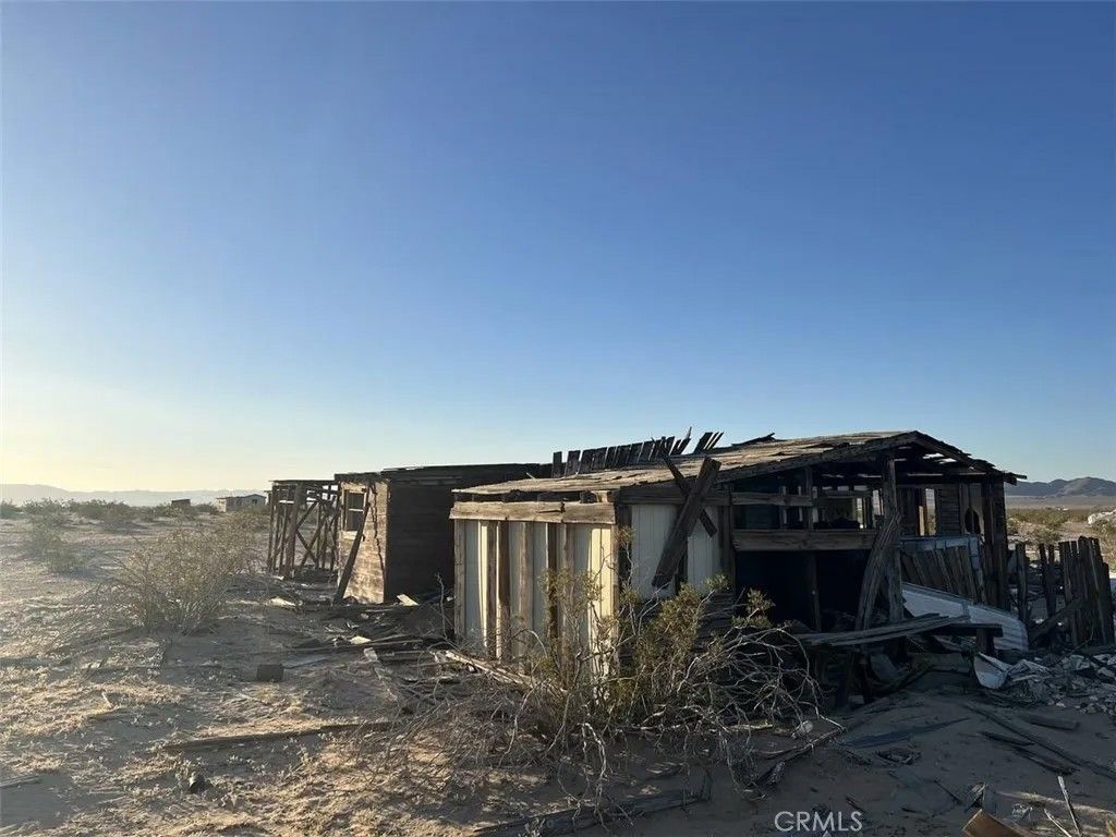 Photo of 5900 Lanes, 29 Palms, CA 92277 (MLS # OC25280120)