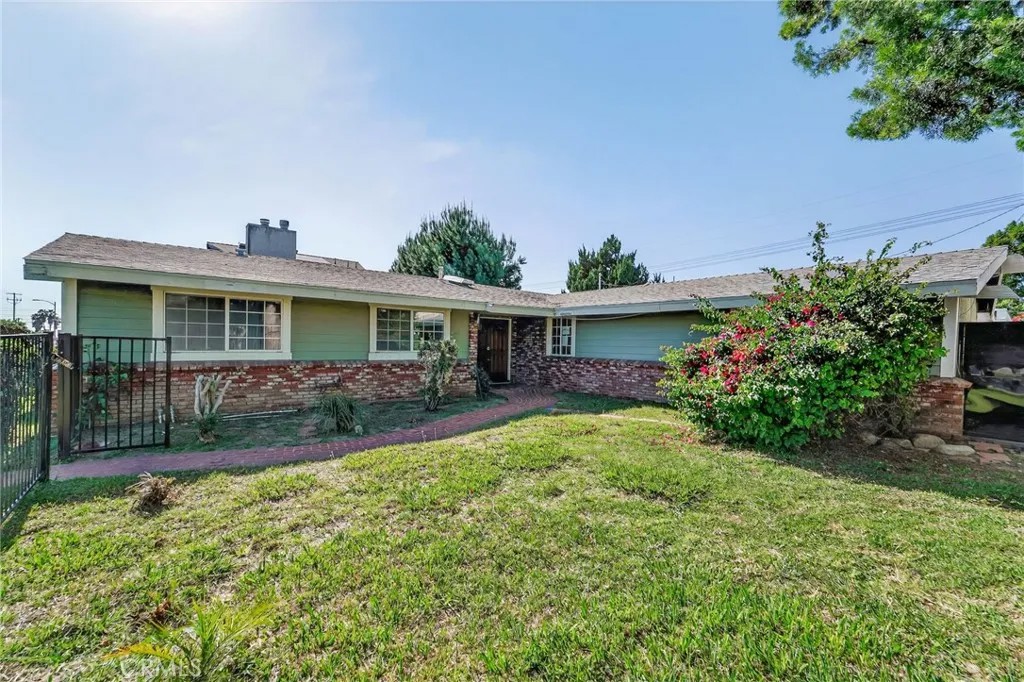 11633 Balboa