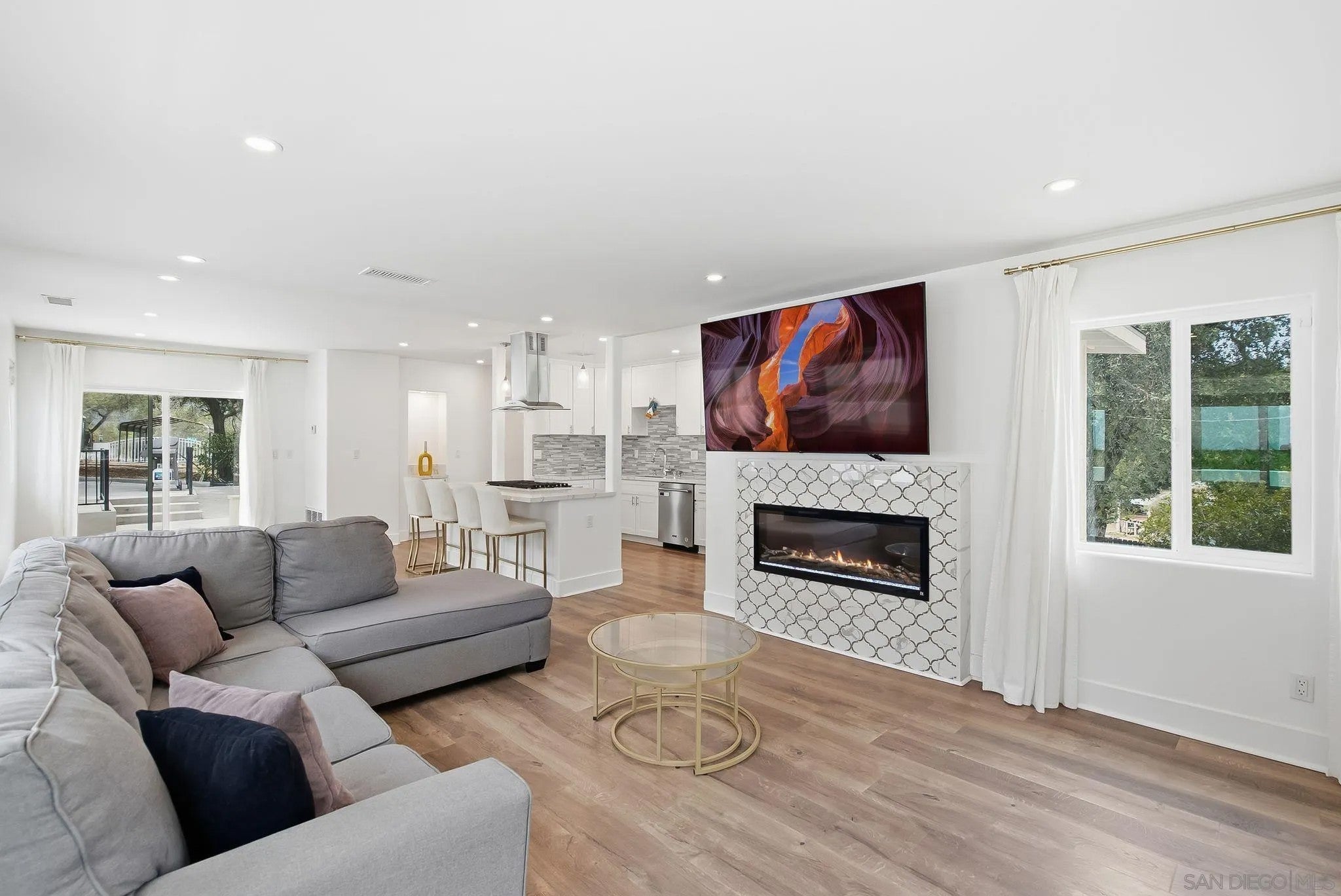 10243 Canyon