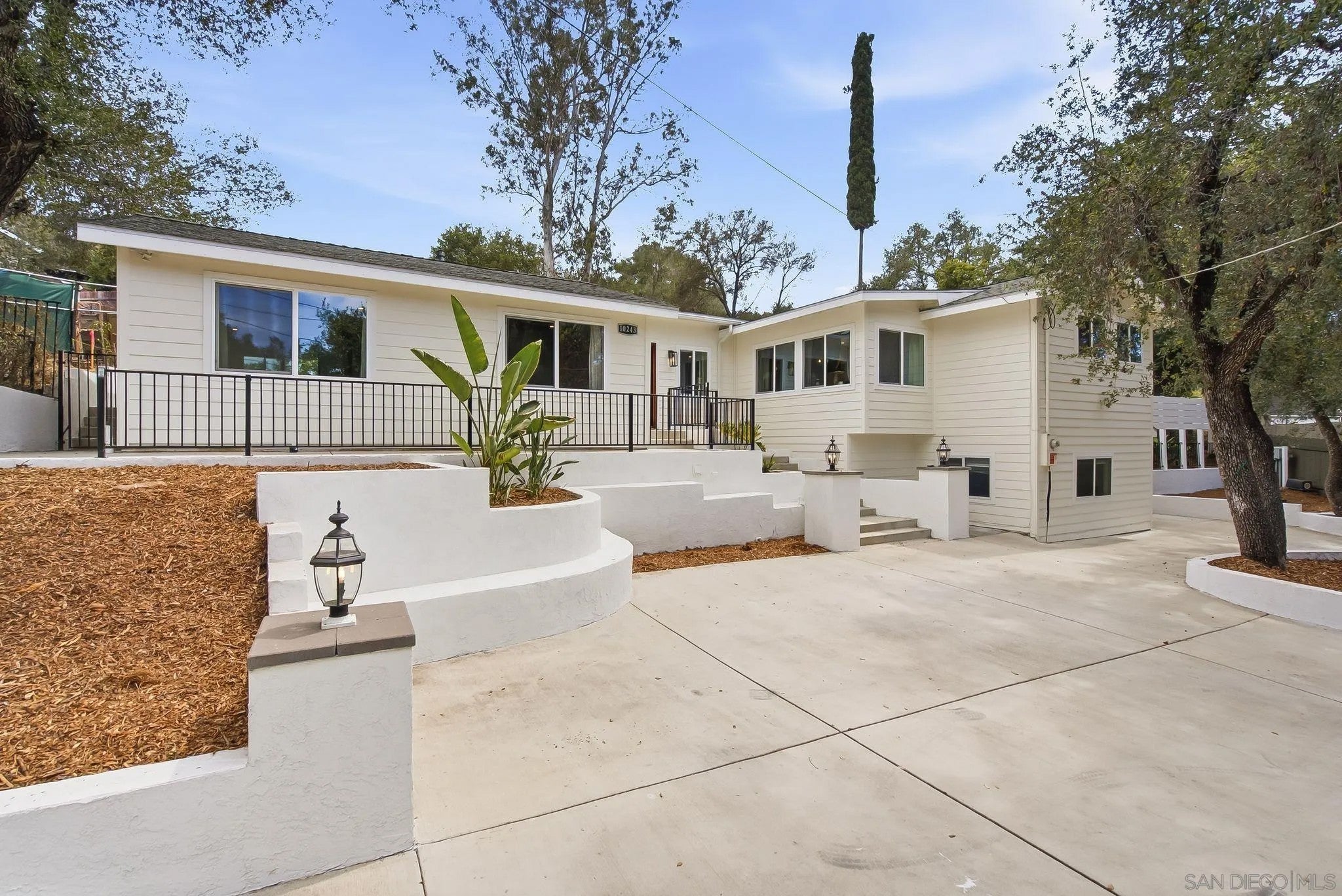 10243 Canyon