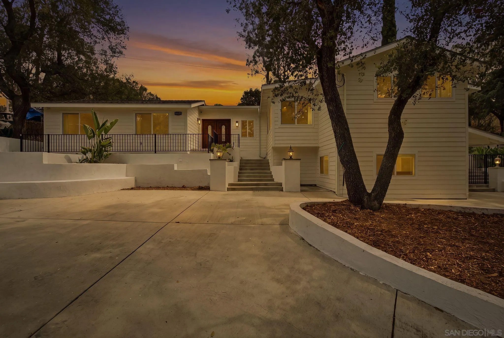 10243 Canyon