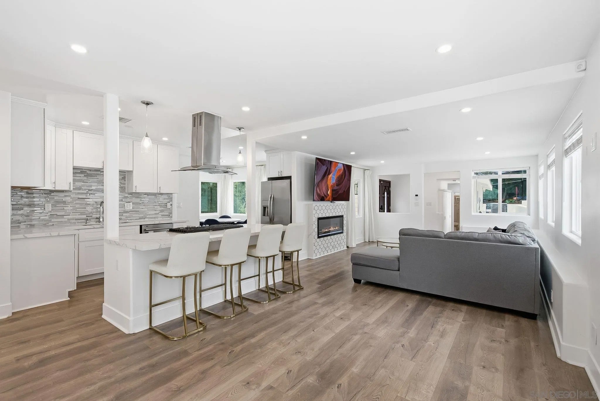 10243 Canyon