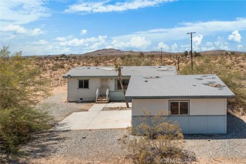 Photo of 59125 Shayne Lane, Landers, CA 92285 (MLS # JT25275745)