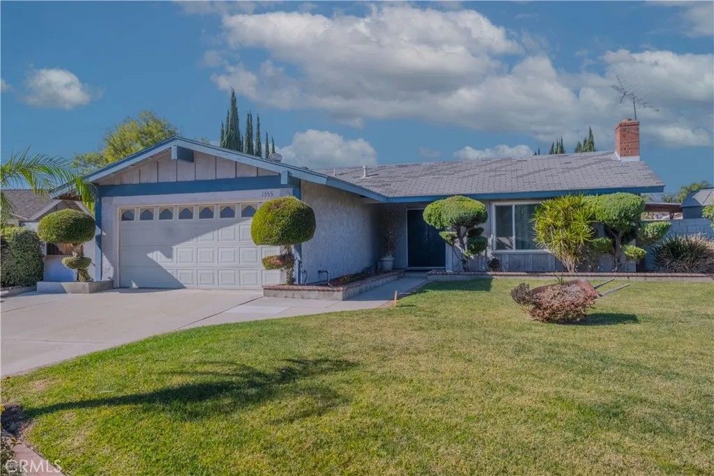 Photo of 1355 N Orange Avenue, Ontario, CA 91764 (MLS # DW26025151)