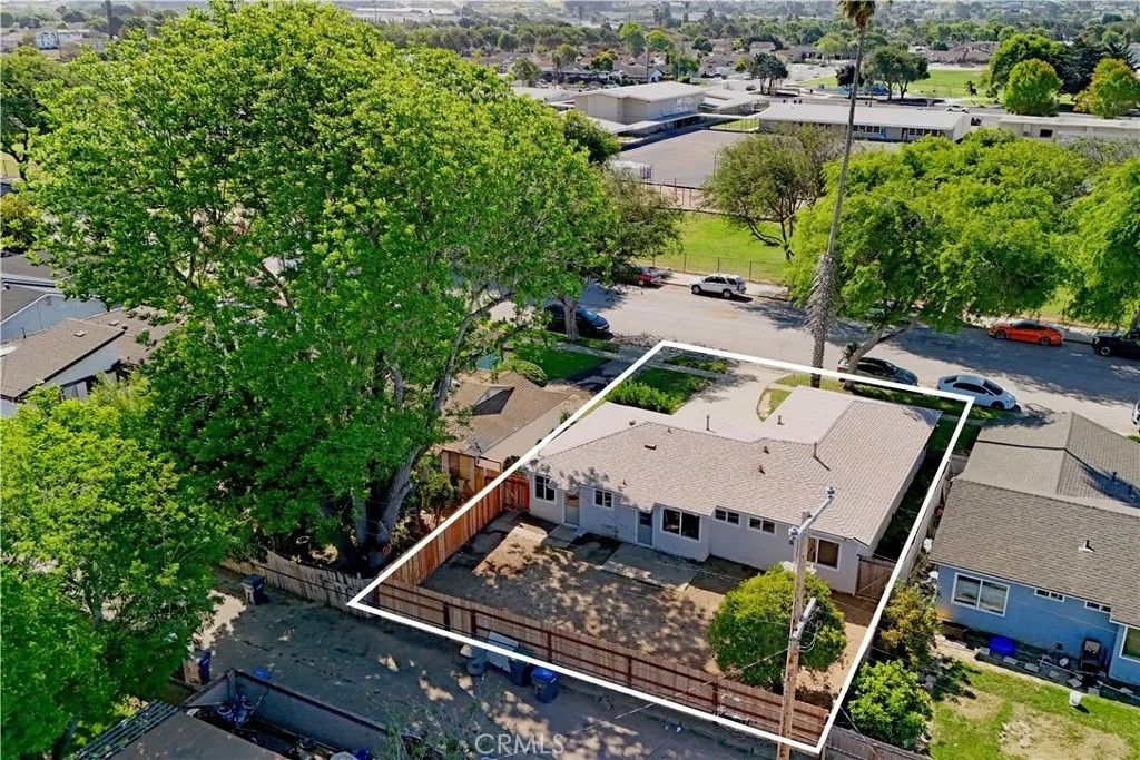 Photo of 1205 E Oak Avenue, Lompoc, CA 93436 (MLS # SC26074842)