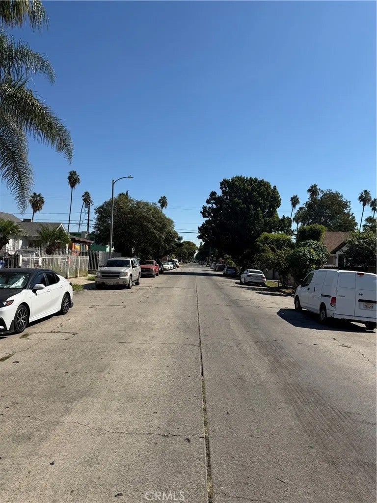 426 E 83rd