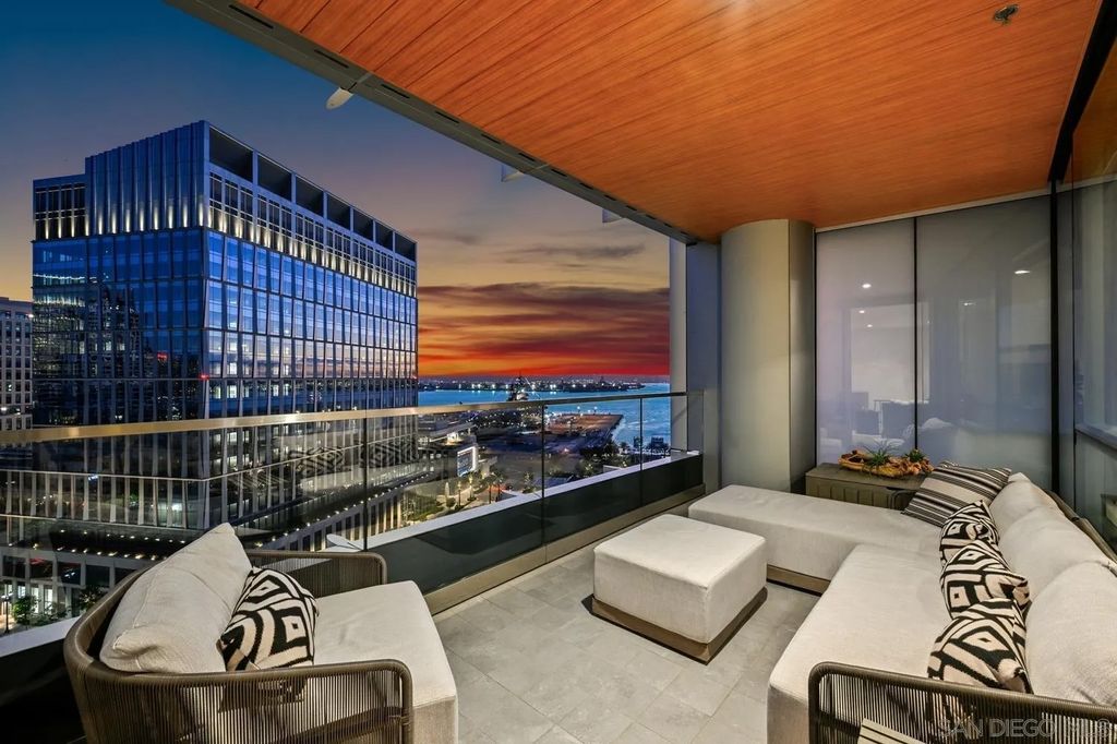 Photo of 888 W E Street #1503, San Diego, CA 92101 (MLS # 250040924)