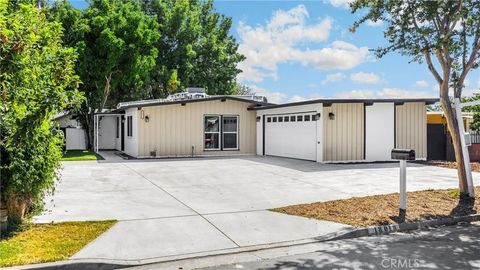 Tiny photo for 18018 E Ghent St, Azusa, CA 91702 (MLS # CV25245775)