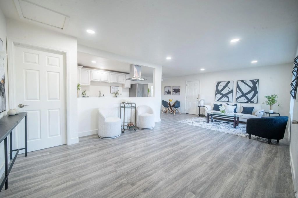 Photo of 1654 Walbollen St, Spring Valley, CA 91977 (MLS # 260002885)