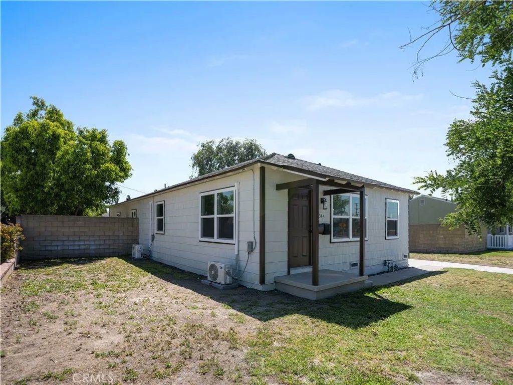 Photo of 334 N Vernon Ave, Azusa, CA 91702 (MLS # CV26094348)