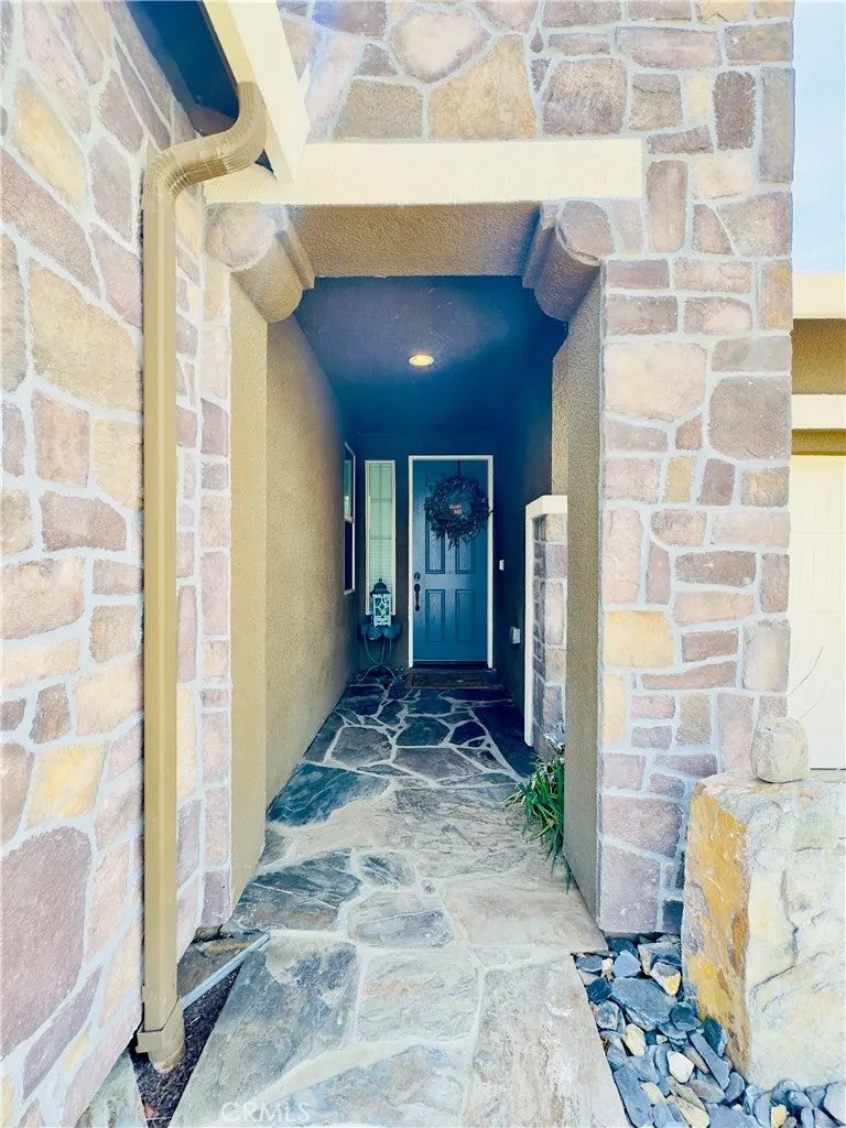 1849 W Porter