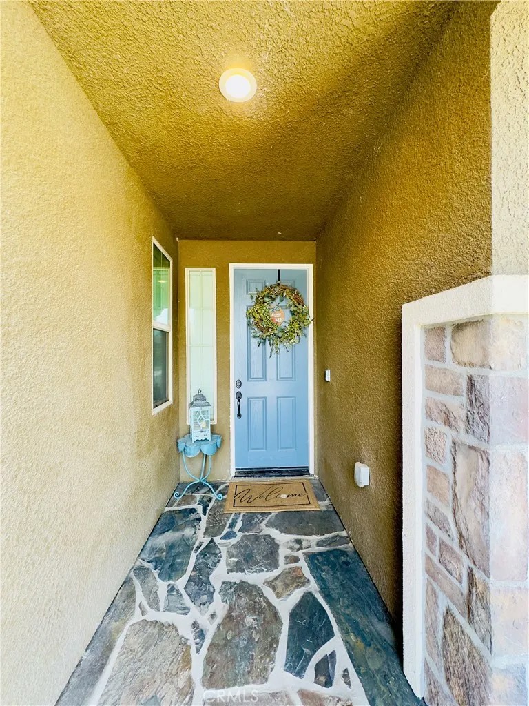 1849 W Porter