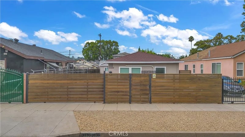 3136 Casitas