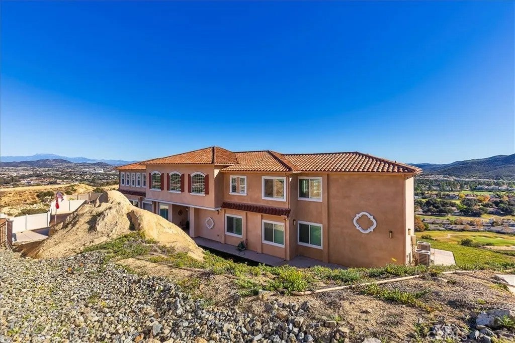 38000 Via Vista Grande