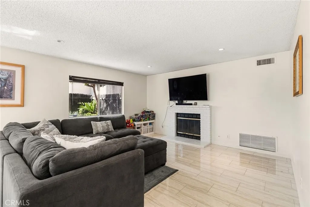 11545 Honeyglen