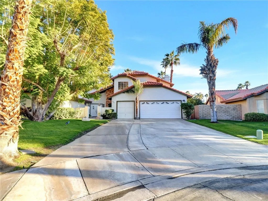 Photo of 76871 Castle Court, Palm Desert, CA 92211 (MLS # OC26130448)