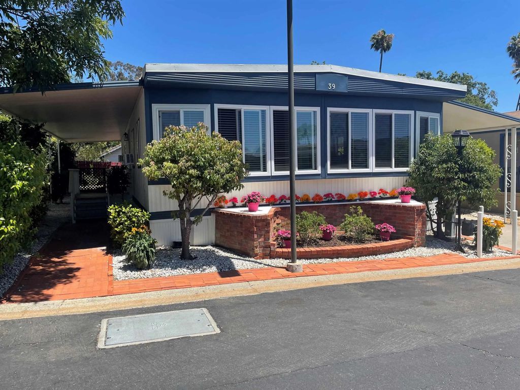 Photo of 1120 East Mission Rd #39, Fallbrook, CA 92028 (MLS # 250034352)