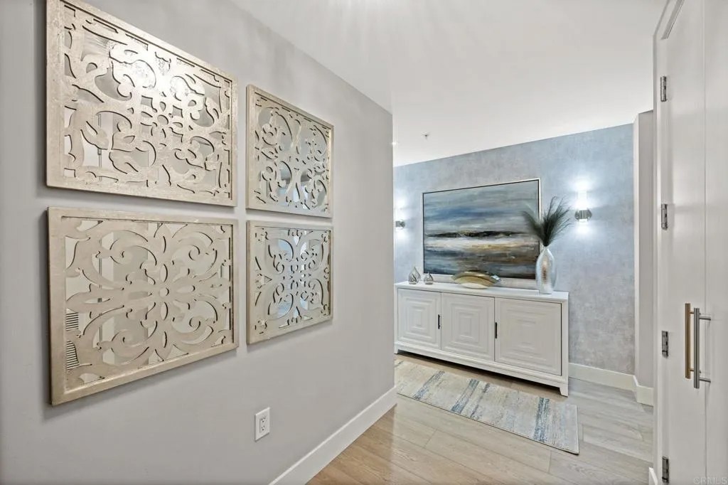 1325 Pacific Highway 1004