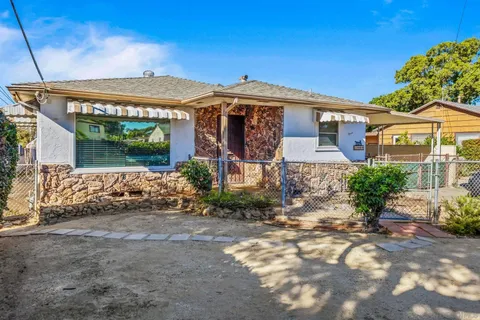 1060 Del Mar Avenue, Chula Vista, CA 91911 - #: 250043058