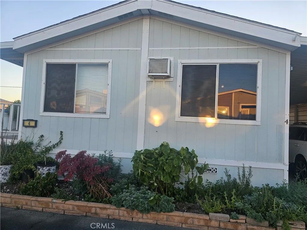 Photo of 530 Devonshire Ave #4, Hemet, CA 92543 (MLS # SW26048921)