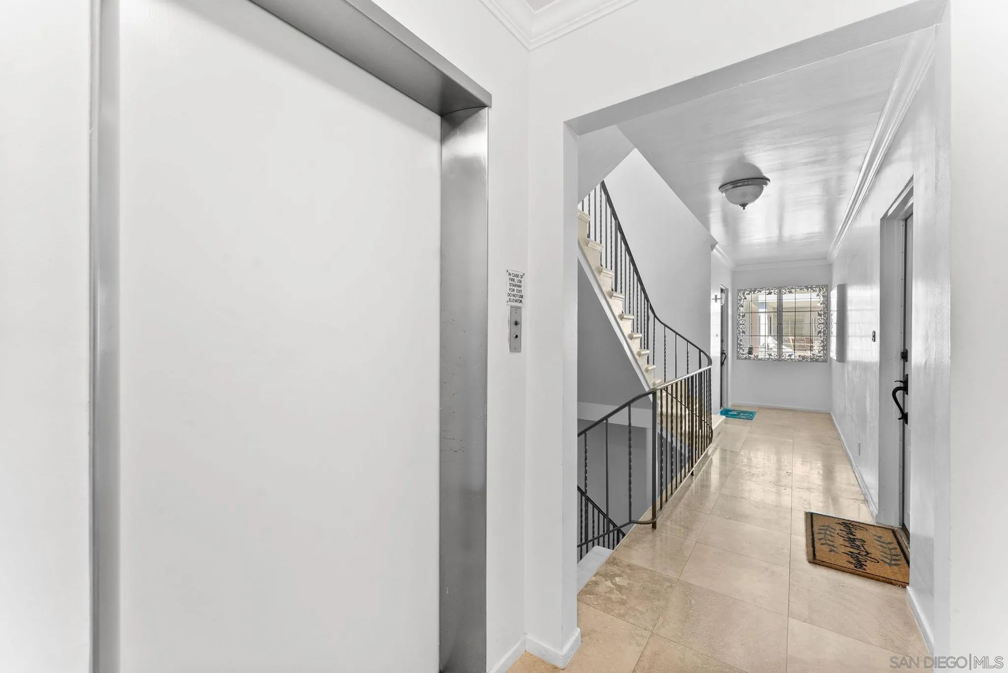 2360 Torrey Pines Rd 28